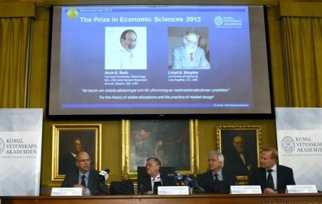 Premiul Nobel pentru Economie 2012 a fost acordat americanilor Alvin Roth şi Lloyd Shapley
