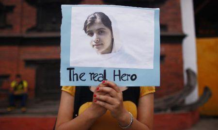 Oasele craniului i-au fost sfărâmate de gloanţele talibanilor. Şansă la supravieţuire pentru adolescenta care a fost împuşcată în cap de talibani 172700