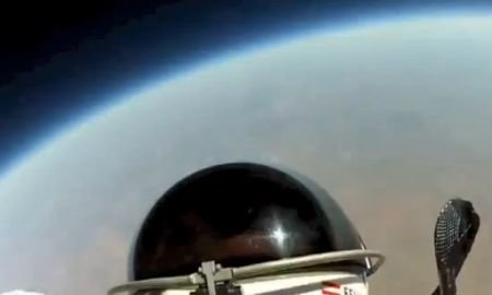 Imagini SPECTACULOASE filmate în timpul saltului din Cosmos.  Momentul în care Felix Baumgartner putea să moară