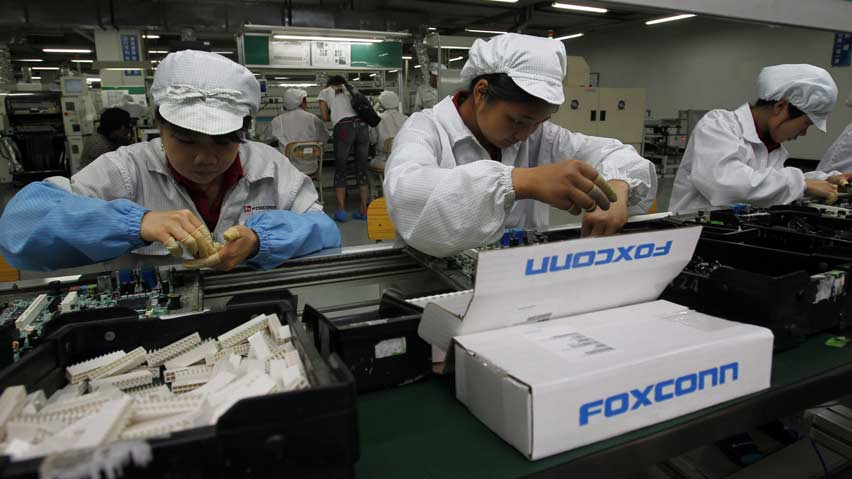 Minorii chinezi au lucrat pentru fabricarea produselor Apple. Vezi cine a confirmat acuzațiile