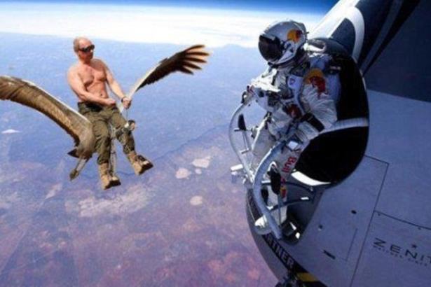 Omul care a depăşit viteza sunetului îi întrece pe toţi. Chuck Norris, Vladimir Putin şi Leonardo DiCaprio sunt &quot;mici copii&quot; pe lângă el 172986