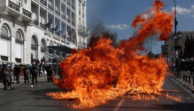 Grevă generală în Grecia. Demonstranţii se bat cu poliţiştii pe străzile Atenei 173280