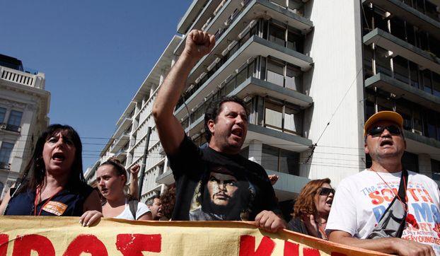 Grevă generală în Grecia. Demonstranţii se bat cu poliţiştii pe străzile Atenei 173286