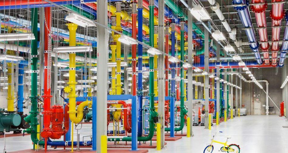 Intră în casa internetului. Fotografii ÎN PREMIERĂ cu serverele Google 173263