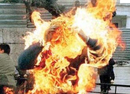Un român și-a dat foc la Roma în fața Palatului Prezidențial