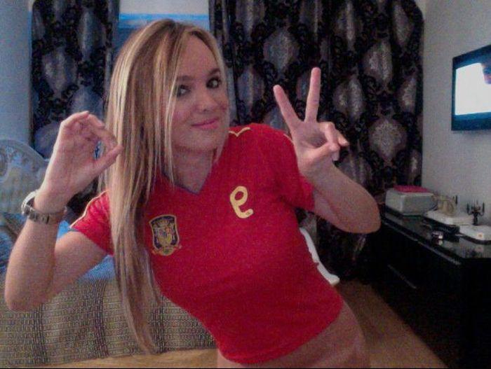 Le-a luat minţile bărbaţilor cu un singur gest. Trupul ei arată cum s-au îmbogăţit într-o secundă mii de domni 173405