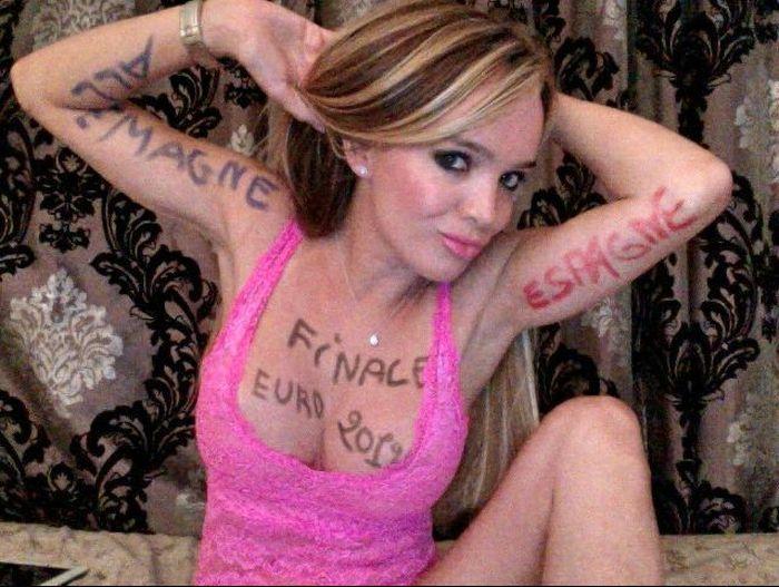 Le-a luat minţile bărbaţilor cu un singur gest. Trupul ei arată cum s-au îmbogăţit într-o secundă mii de domni 173408