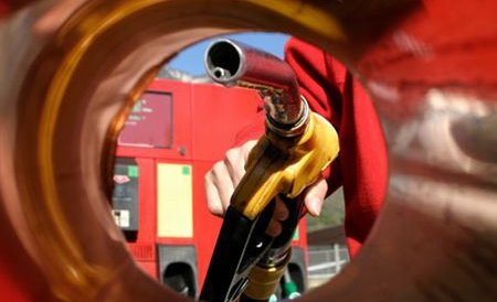 Descoperirea REVOLUȚIONARĂ care ar putea băga stațiile de combustibil în faliment