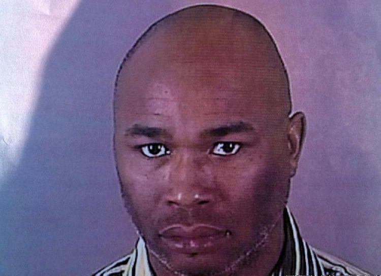 MASACRU la un salon de frumuseţe. Trei oameni au fost ucişi. Criminalul s-a sinucis 173754