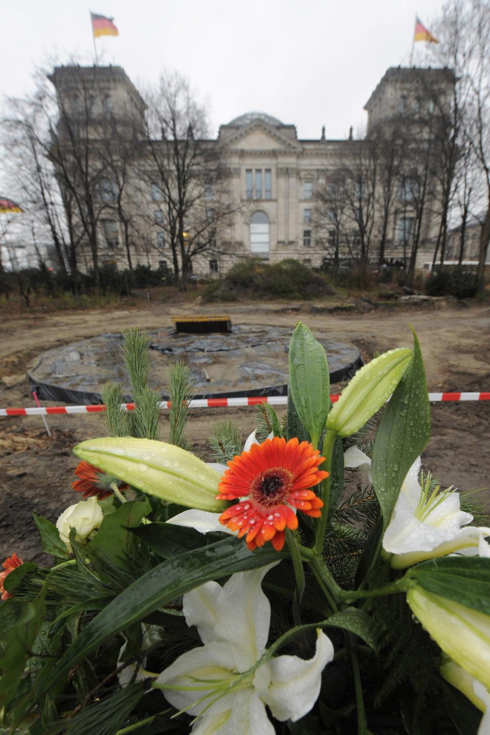 Merkel va inaugura un Memorial al romilor victime ale nazismului, în centrul Berlinului 173814