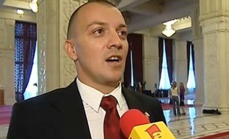 Fostul deputat Mihail Boldea şi fratele său, suspectaţi că au înşelat trei ministere 