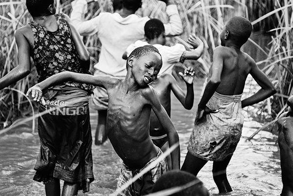 OAMENI fără frontiere. &quot;Le dăm sănătate celor care au nevoie. Sunt mândră de ceea ce fac&quot;  174280