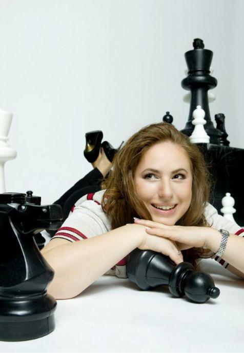 Femeia care i-a bătut pe bărbaţi la propriul lor joc. Marele Garry Kasparov a fost umilit de ea 174484