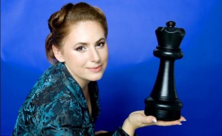 Femeia care i-a bătut pe bărbaţi la propriul lor joc. Marele Garry Kasparov a fost umilit de ea