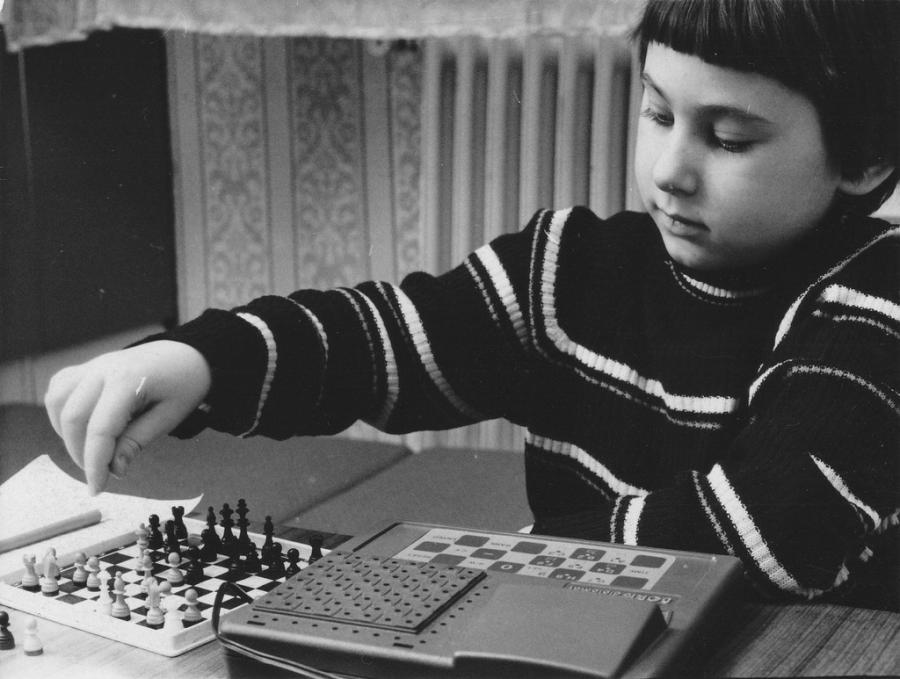 Femeia care i-a bătut pe bărbaţi la propriul lor joc. Marele Garry Kasparov a fost umilit de ea 174488