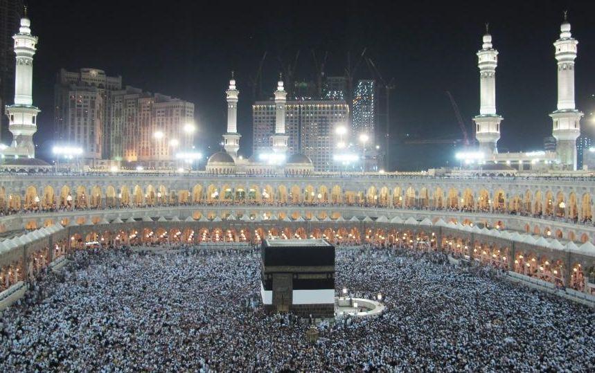 Imagini impresionante cu pelerinajul de la Mecca. Peste două milioane de musulmani s-au adunat în cea mai importantă zi a procesiunii 174454