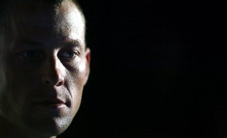 Lance Armstrong ar putea pierde până la 200 de milioane de dolari, susţine un profesor american de economie 