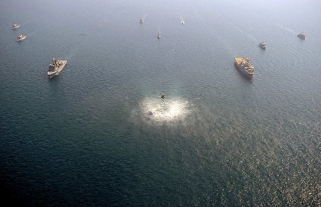 Marina americană trimite în larg circa 20 de nave militare din baza Norfolk