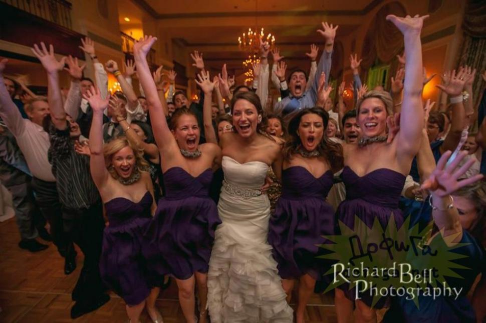 Nicăieri în lume nu s-a mai văzut o nuntă ca a lor. Ce a făcut mireasa în pat înainte de a pleca la biserică 174978