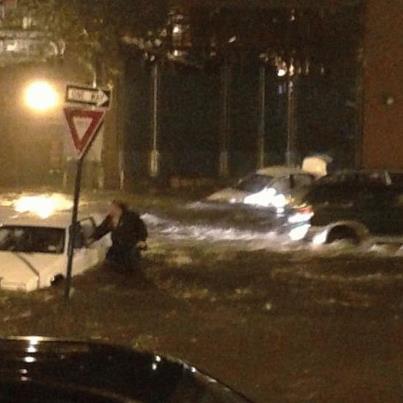 FOTO în timp real cu urmările URAGANULUI Sandy. Ce postează americanii pe Facebook în fiecare clipă 175267