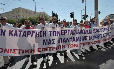 Jurnaliştii greci au intrat în grevă, după ce doi prezentatori tv au fost suspendaţi
