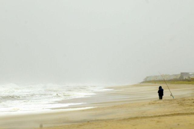 Uraganul Sandy le-a luat minţile. FOTOGRAFII cu americani care şi-au riscat viaţa pentru o clipă de distracţie 175540