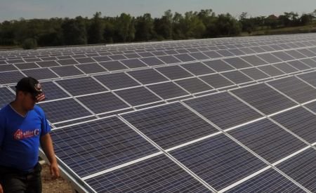 Producţia celui mai mare parc fotovoltaic din România începe în primele zile din 2013