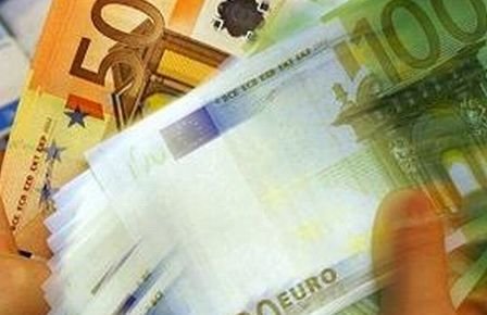 80% dintre băncile din România au legături cu reţeaua de bancheri aflată în spatele fraudei de 22 milioane de euro