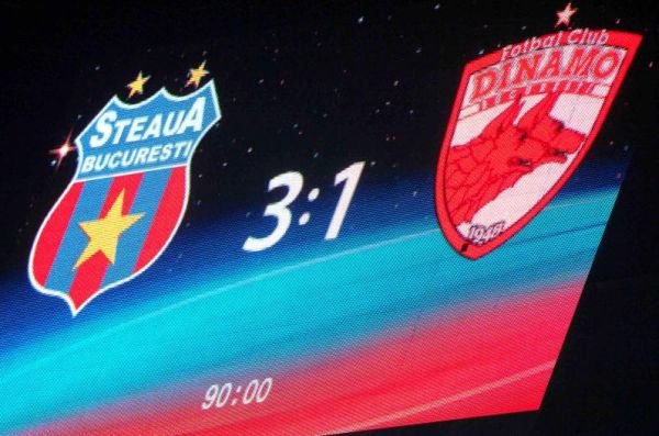 Steaua a învins cu 3-1 pe Dinamo, într-un derby cu probleme de arbitraj
