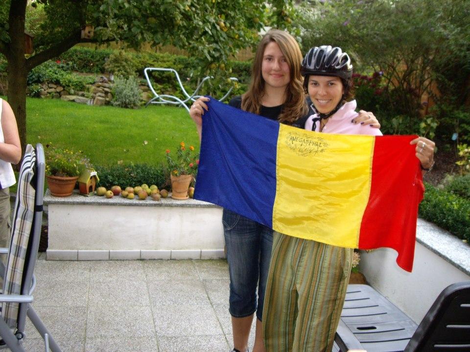 "Cu România mereu în suflet!" Peste 3.000 de români şi-au exprimat aprecierea faţă de drapelul naţional 176792