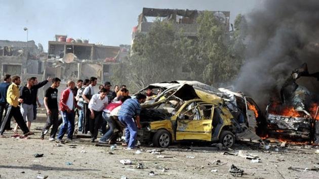 Zeci de morţi după ce o maşină capcană a explodat în Damasc