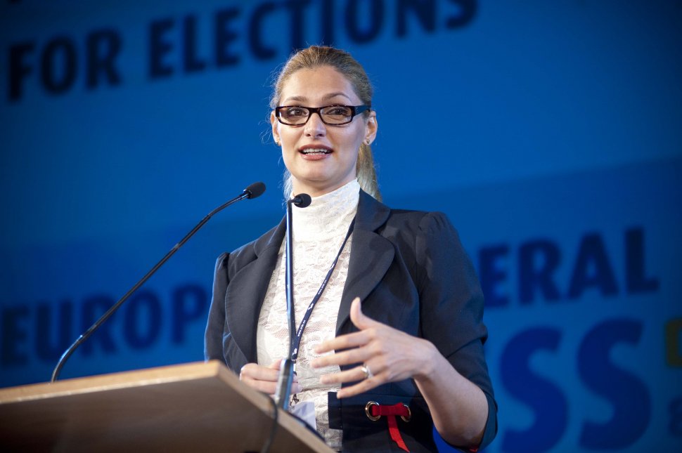 Ramona Mănescu a devenit vicepreşedinte al liberalilor europeni