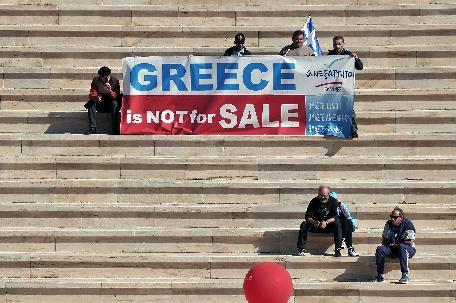 Pacienţii spitalelor din Grecia ar putea fi obligaţi să plătească o taxă de internare de 25 de euro