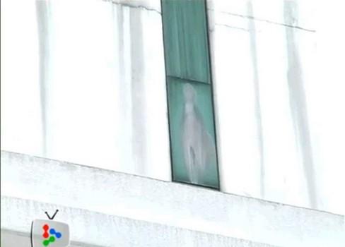 Imaginea Fecioarei Maria a apărut pe un spital din Malaiezia. Sute de credincioşi au venit în pelerinaj 177552