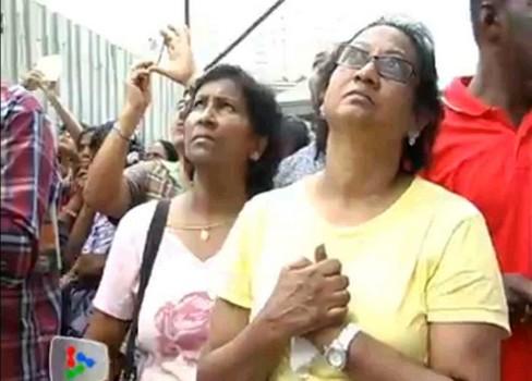 Imaginea Fecioarei Maria a apărut pe un spital din Malaiezia. Sute de credincioşi au venit în pelerinaj 177556