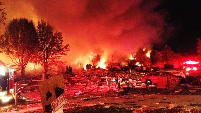 O explozie uriaşă a devastat un cartier american. Doi oameni au murit şi 31 de locuinţe au fost avariate