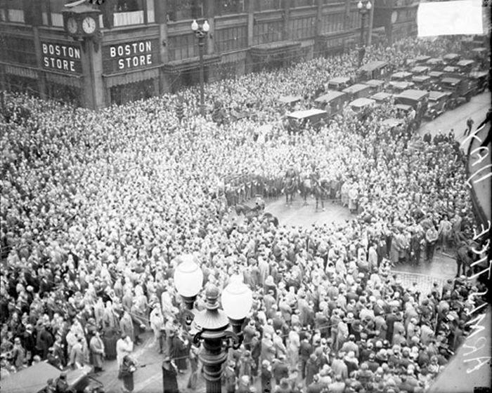 Aşa arată 1 MILION de oameni în stradă. Fotografii impresionante realizate la finalul Primului Război Mondial 177684