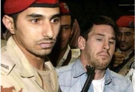 Lionel Messi, cu mitraliera la gât pe un aeroport din Arabia Saudită