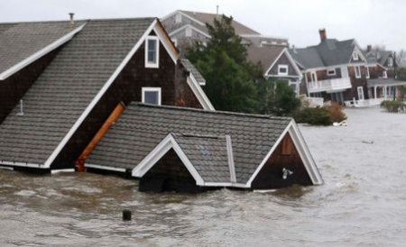 New York cere un ajutor de 30 miliarde dolari, după &quot;uraganul cataclismic&quot; Sandy