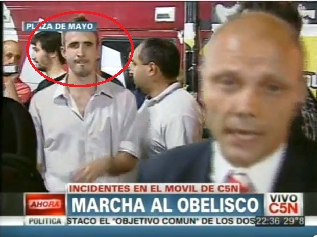 Un reporter argentinian a fost POCNIT în timpul unei corespondenţe LIVE
