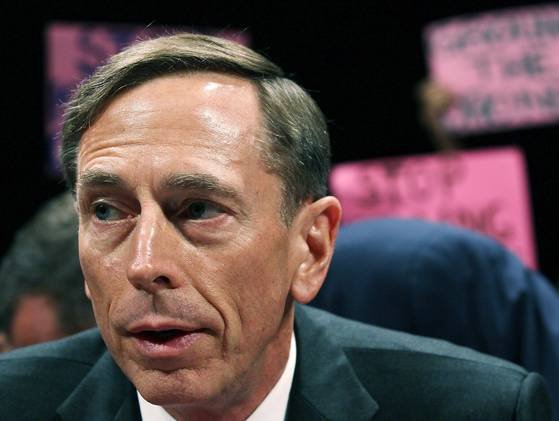 CIA pune sub lupă conduita lui David Petraeus