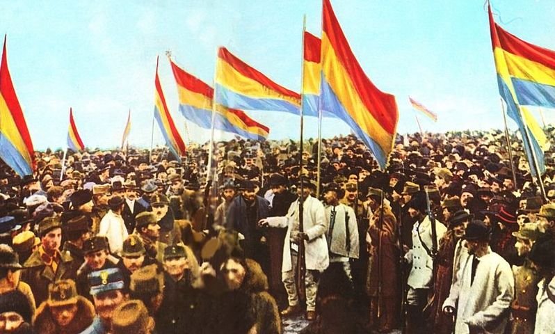 Drapelele care au &quot;văzut&quot; cum s-a scris istoria. Comorile de la Muzeul Naţional al Unirii din Alba Iulia