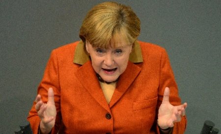 Merkel cere Egiptului să îşi utilizeze influenţa asupra Hamas pentru a calma violenţele