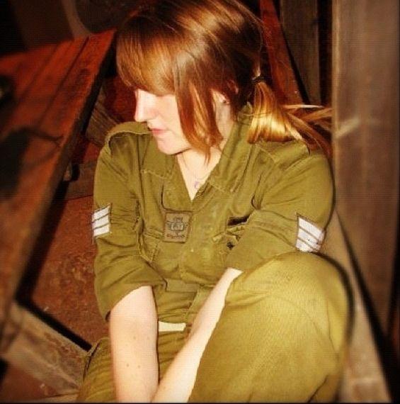 Tinerii care luptă în "războiul speranţelor". Ce fotografii postează pe Instagram soldaţii din Fâşia Gaza 178342