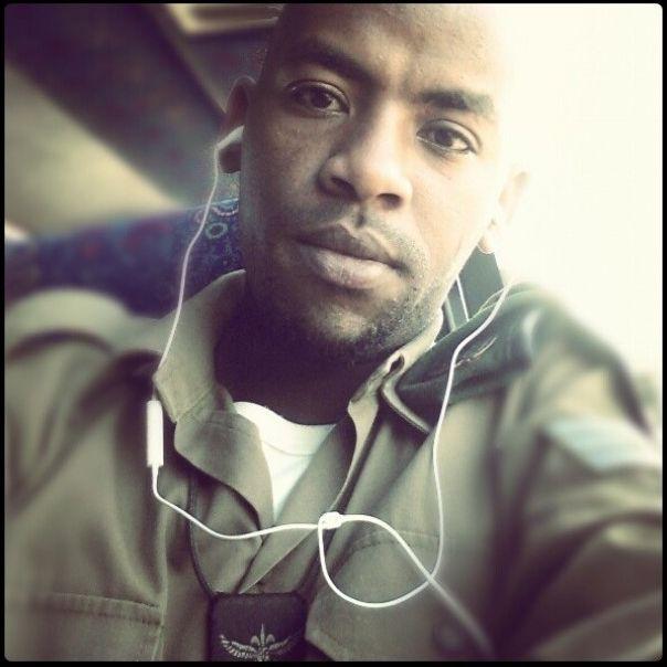 Tinerii care luptă în "războiul speranţelor". Ce fotografii postează pe Instagram soldaţii din Fâşia Gaza 178346