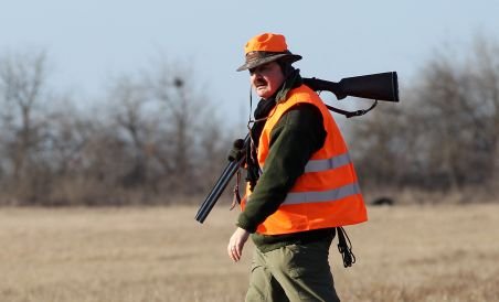 Bărbatul mort la vânătoare a fost împuşcat după ce unui vânător i-a alunecat arma de pe umăr