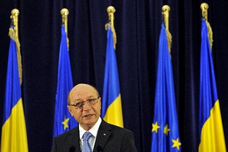 Traian Băsescu: A venit timpul să reîncepem exploatarea minieră de suprafaţă, fie că vorbim de aur sau cupru
