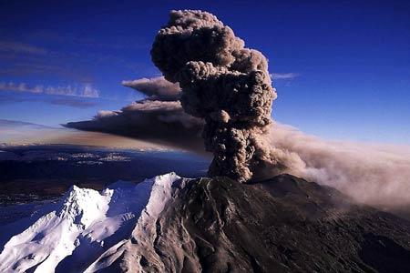 "Muntele Apocalipsei" este gata să erupă. FOTOREPORTAJ cu locul de pe Terra spre care se uită toţi vulcanologii 178716