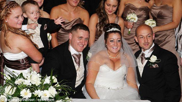 Albumul de nuntă ascunde cel mai sfâşietor detaliu. Cineva din această fotografie mai are doar două săptămâni de viaţă 179057