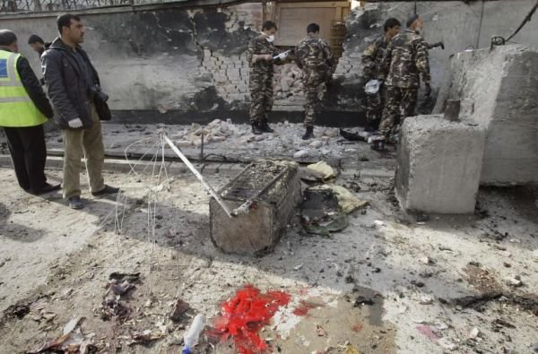 Trei persoane au murit în urma unui atentat sinucigaş în Kabul